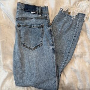 Daze - distressed and frayed Hem Blue Jeans